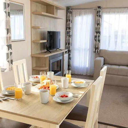Pentire Coastal Holiday Park 4*